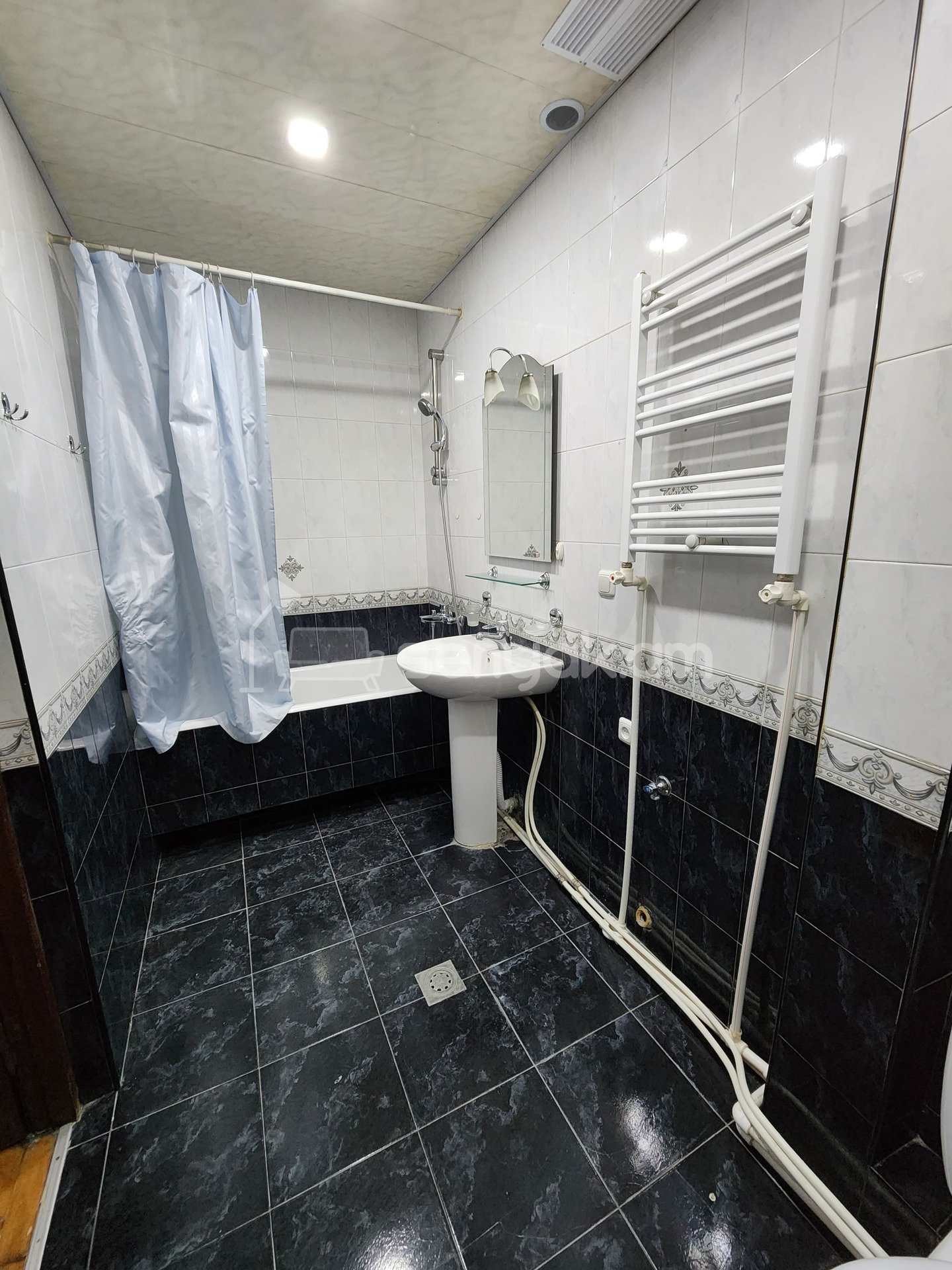 2 Սենյականոց Բնակարան Քարե Շենքում, 58քմ, 4/5 հարկ, Կապիտալ Վերանորոգված, Կահավորված, Արևկող