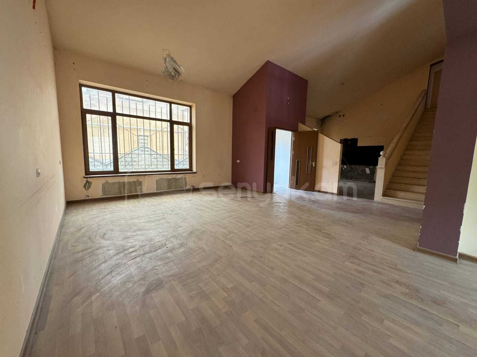 8 Սենյականոց Շքեղ Առանձնատուն, 425քմ, Լողավազանով, Ավտոտնակով