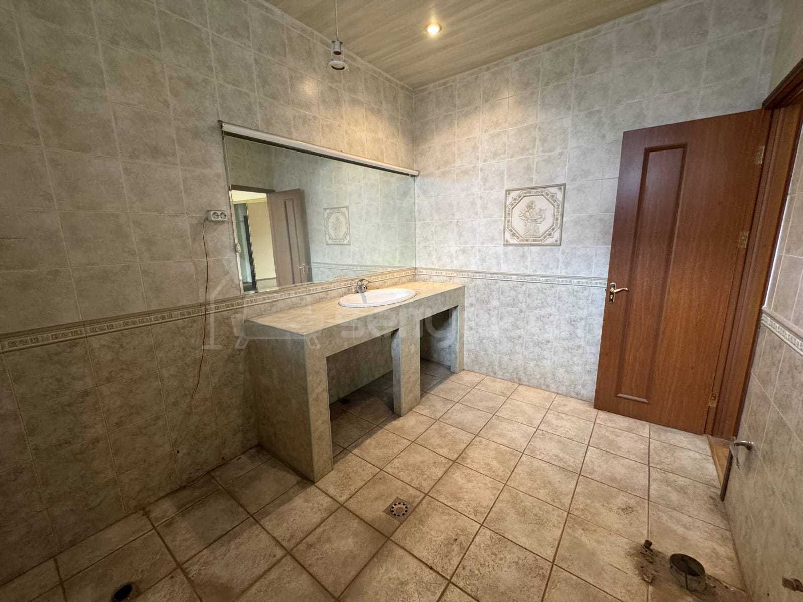 8 Սենյականոց Շքեղ Առանձնատուն, 425քմ, Լողավազանով, Ավտոտնակով