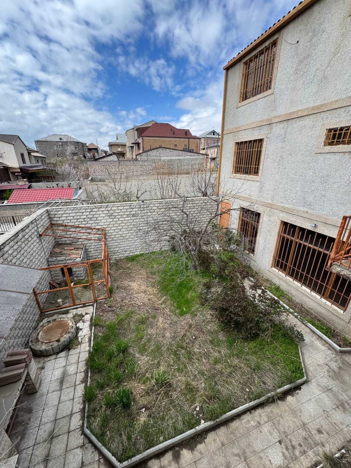 8 Սենյականոց Շքեղ Առանձնատուն, 425քմ, Լողավազանով, Ավտոտնակով