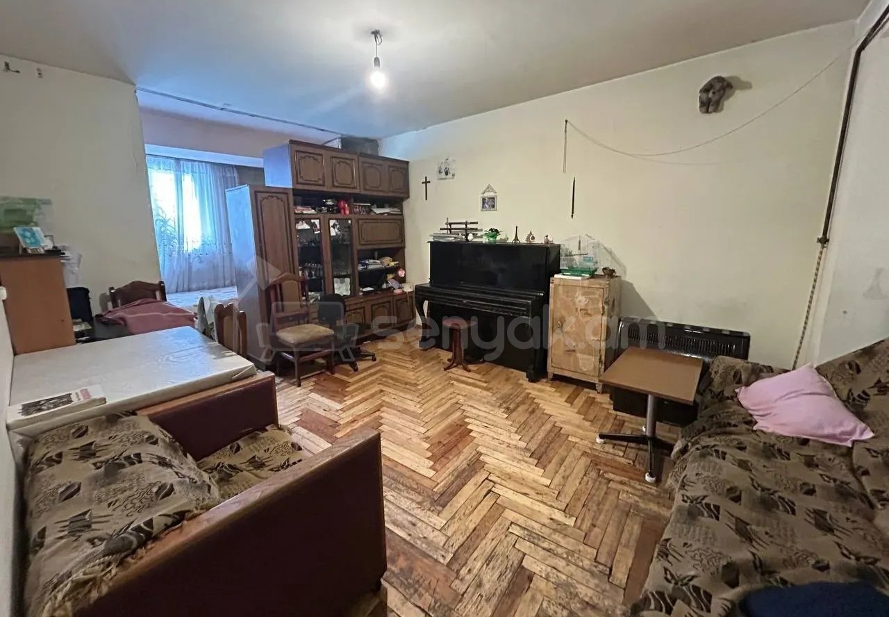 3 Սենյականոց Բնակարան, 64քմ, 1/9 հարկ, Պետական Վիճակում