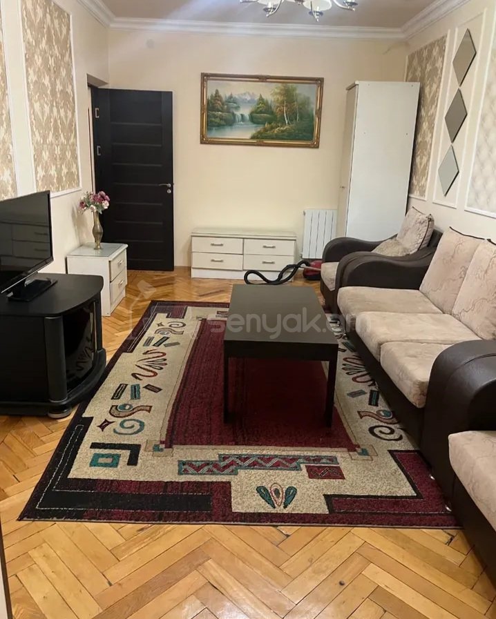 1 Սենյականոց Բնակարան Քարե Շենքում, 44քմ, 4/5 հարկ, Դիզայներական Վերանորոգված