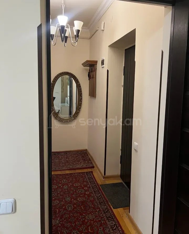 1 Սենյականոց Բնակարան Քարե Շենքում, 44քմ, 4/5 հարկ, Դիզայներական Վերանորոգված