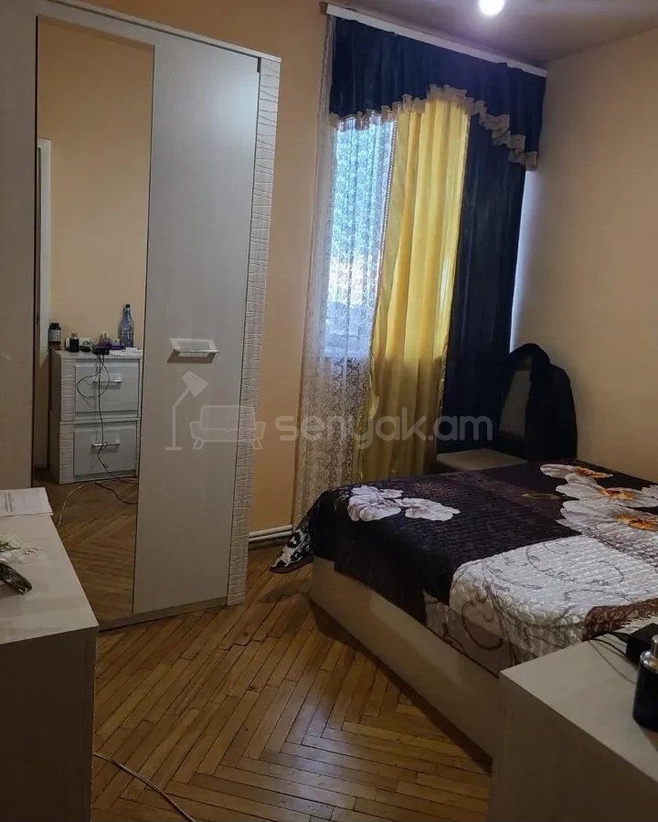 3 Սենյականոց Բնակարան Քարե Շենքում, 77քմ, 5/5 հարկ, Կոսմետիկ Վերանորոգված