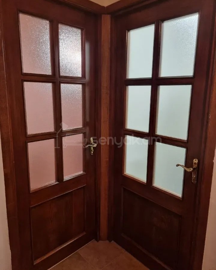 1 Սենյականոց Բնակարան Քարե Շենքում, 40քմ, 5/5 հարկ, Դիզայներական Վերանորոգված, Կահավորված