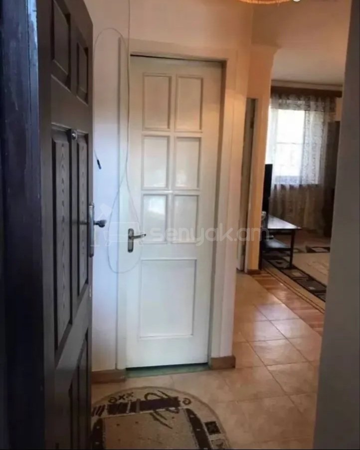 1 Սենյականոց Բնակարան Քարե Շենքում, 32քմ, 2/5 հարկ, Կոսմետիկ Վերանորոգված, Կահավորված