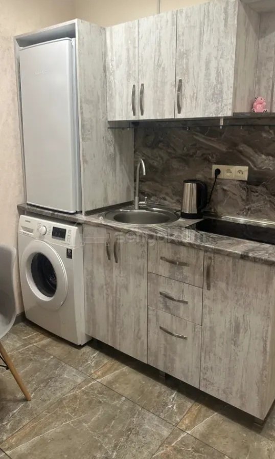 1 Սենյականոց Բնակարան, 25քմ, 5/9 հարկ, Դիզայներական Վերանորոգված, Կահավորված