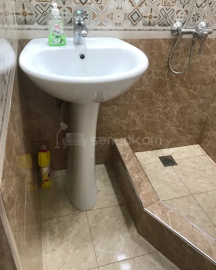 1 Սենյականոց Բնակարան, 25քմ, 5/9 հարկ, Դիզայներական Վերանորոգված, Կահավորված