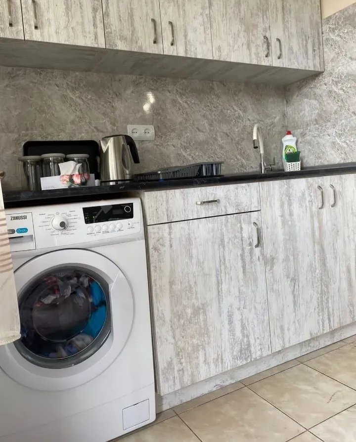 1 Սենյականոց Բնակարան Քարե Շենքում, 38քմ, 5/5 հարկ, Կապիտալ Վերանորոգված, Կահավորված