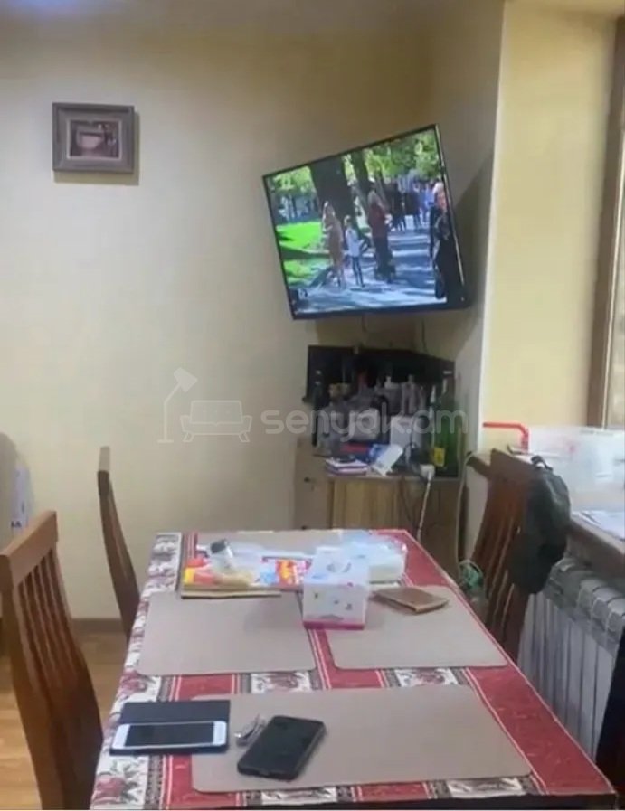 1 Սենյականոց Բնակարան Քարե Շենքում, 32քմ, 1/5 հարկ, Կոսմետիկ Վերանորոգված, Կահավորված