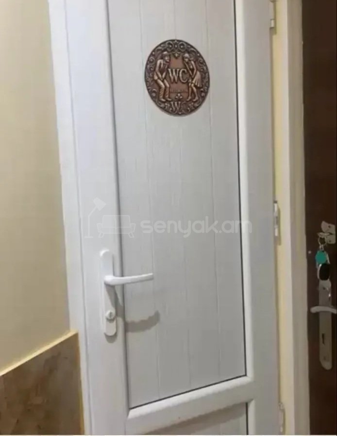 1 Սենյականոց Բնակարան Քարե Շենքում, 32քմ, 1/5 հարկ, Կոսմետիկ Վերանորոգված, Կահավորված