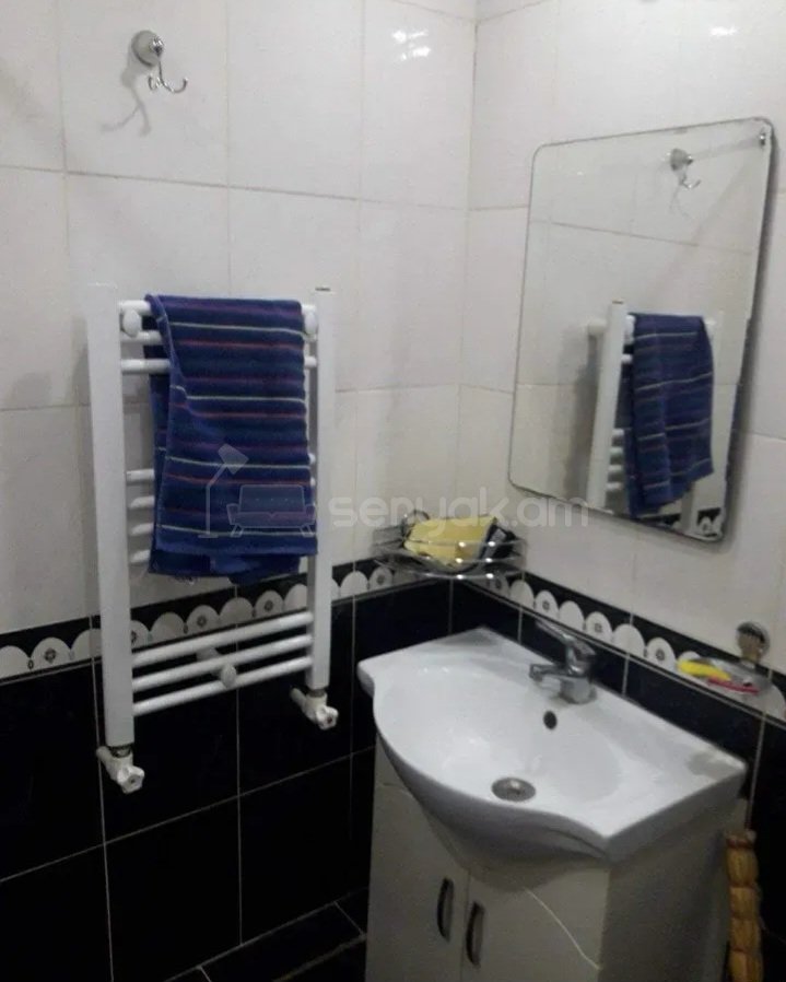 1 Սենյականոց Բնակարան Քարե Շենքում, 32քմ, 1/5 հարկ, Կոսմետիկ Վերանորոգված, Կահավորված