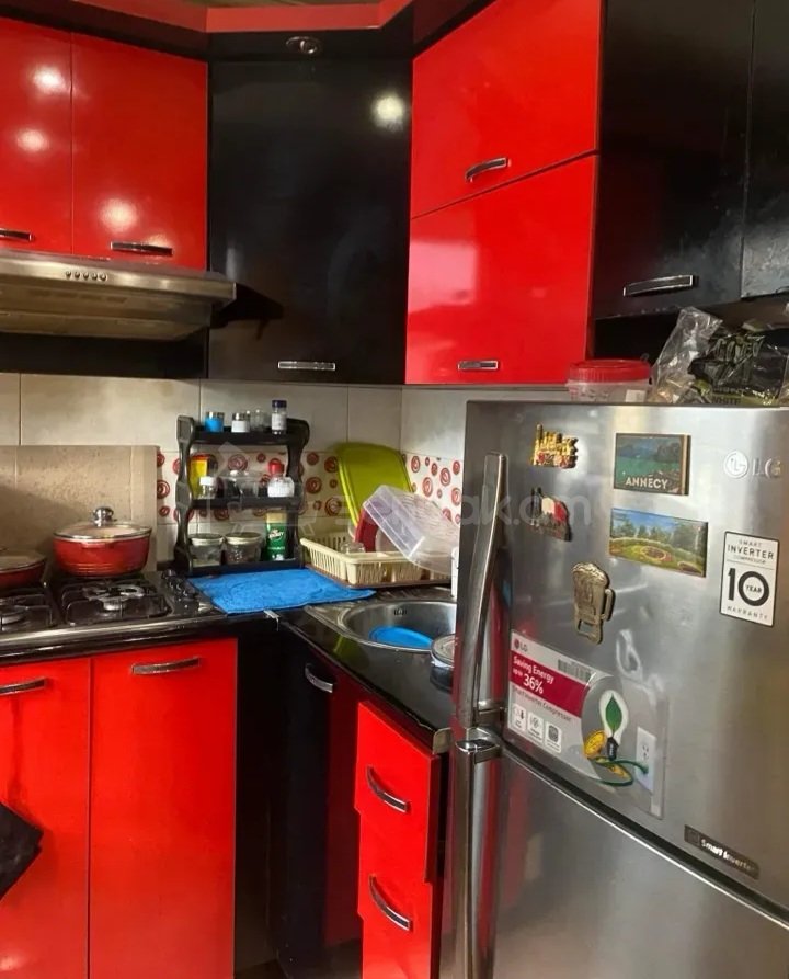 1 Սենյականոց Բնակարան Քարե Շենքում, 32քմ, 1/5 հարկ, Կոսմետիկ Վերանորոգված, Կահավորված