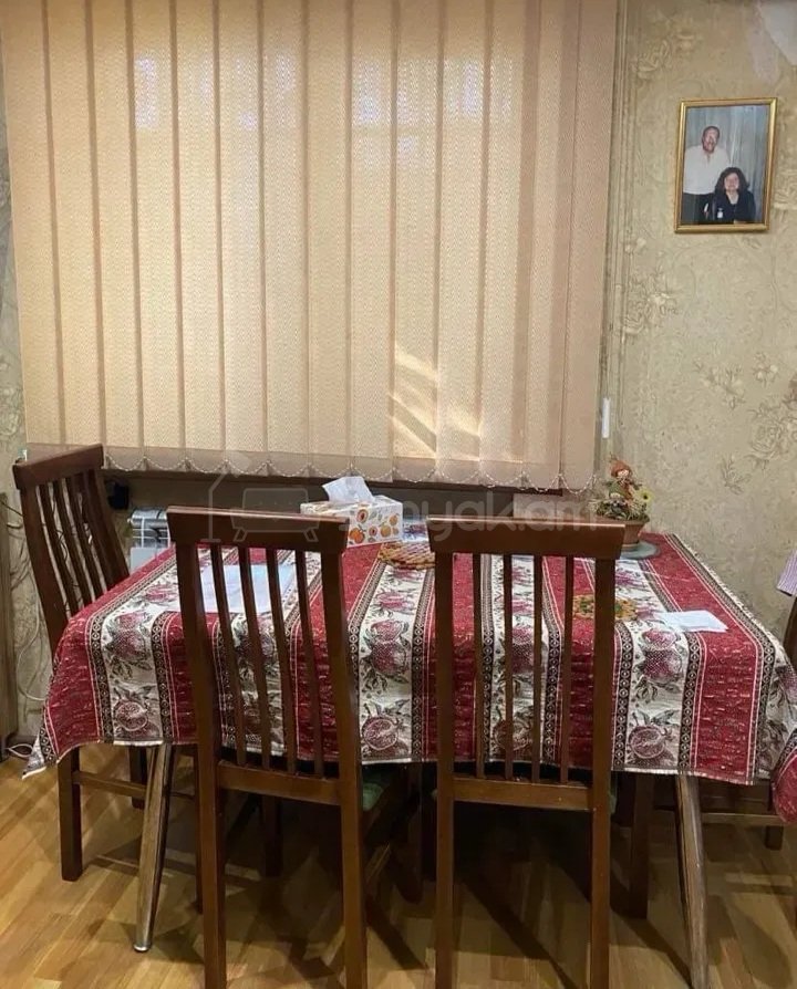 1 Սենյականոց Բնակարան Քարե Շենքում, 32քմ, 1/5 հարկ, Կոսմետիկ Վերանորոգված, Կահավորված