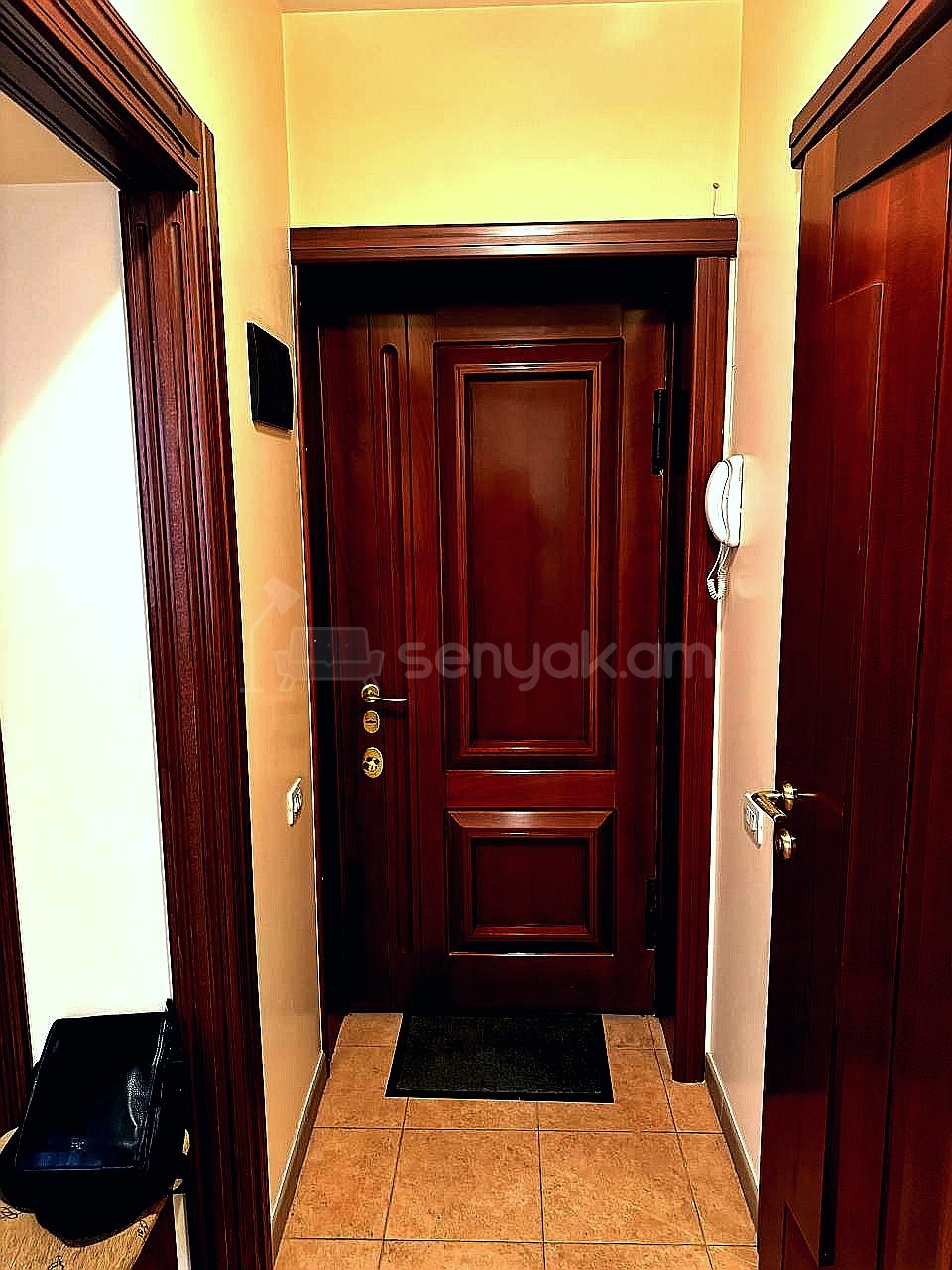 3 Սենյականոց Բնակարան Քարե Շենքում, 80քմ, 4/5 հարկ, Դիզայներական Վերանորոգված