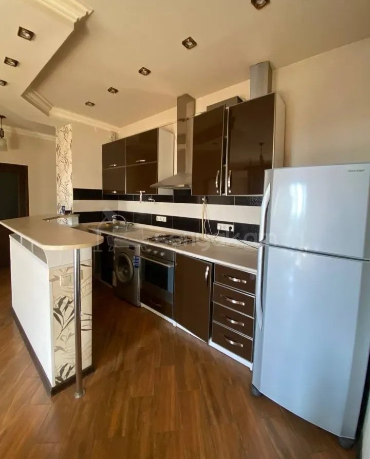 2 Սենյականոց Բնակարան Քարե Շենքում, 40քմ, 5/5 հարկ, Դիզայներական Վերանորոգված, Կահավորված