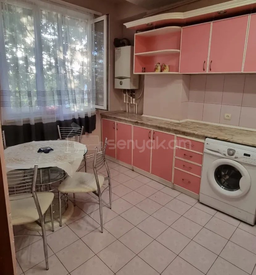 1 Սենյականոց Բնակարան Քարե Շենքում, 45քմ, 3/9 հարկ, Կոսմետիկ Վերանորոգված, Կահավորված