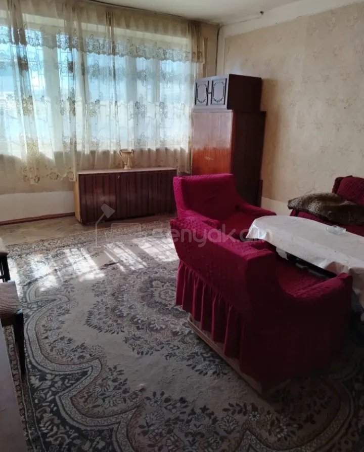 1 Սենյականոց Բնակարան Քարե Շենքում, 38քմ, 1/5 հարկ, Պետական Վիճակում, Կահավորված