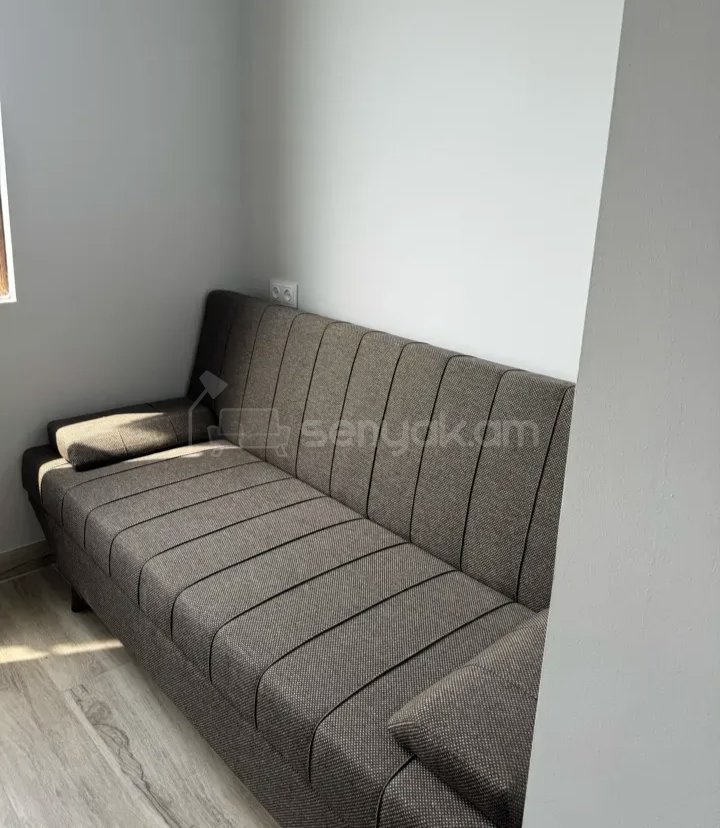 2 Սենյականոց Բնակարան Քարե Շենքում, 48քմ, 2/5 հարկ, Կապիտալ Վերանորոգված, Կահավորված