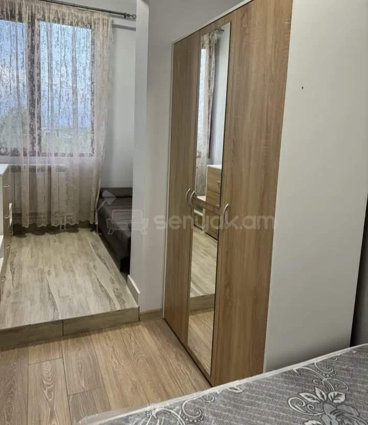 2 Սենյականոց Բնակարան Քարե Շենքում, 48քմ, 2/5 հարկ, Կապիտալ Վերանորոգված, Կահավորված