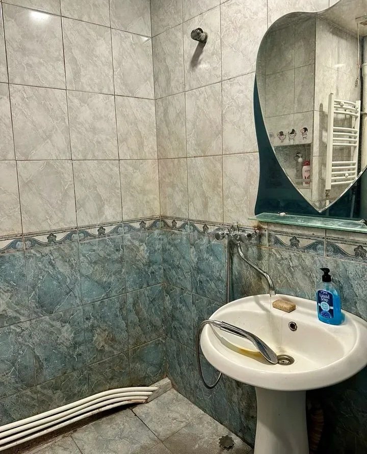 2 Սենյականոց Բնակարան Քարե Շենքում, 49քմ, 1/5 հարկ, Կոսմետիկ Վերանորոգված, Կահավորված