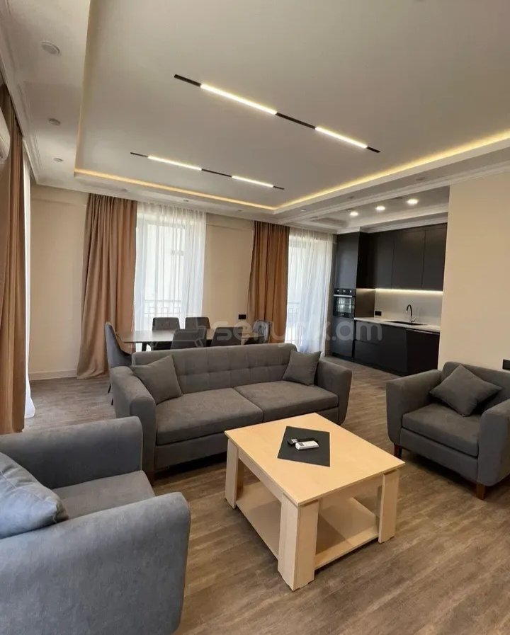 3 Սենյականոց Բնակարան, 100քմ, 2/15 հարկ, Կապիտալ Վերանորոգված, Կահավորված