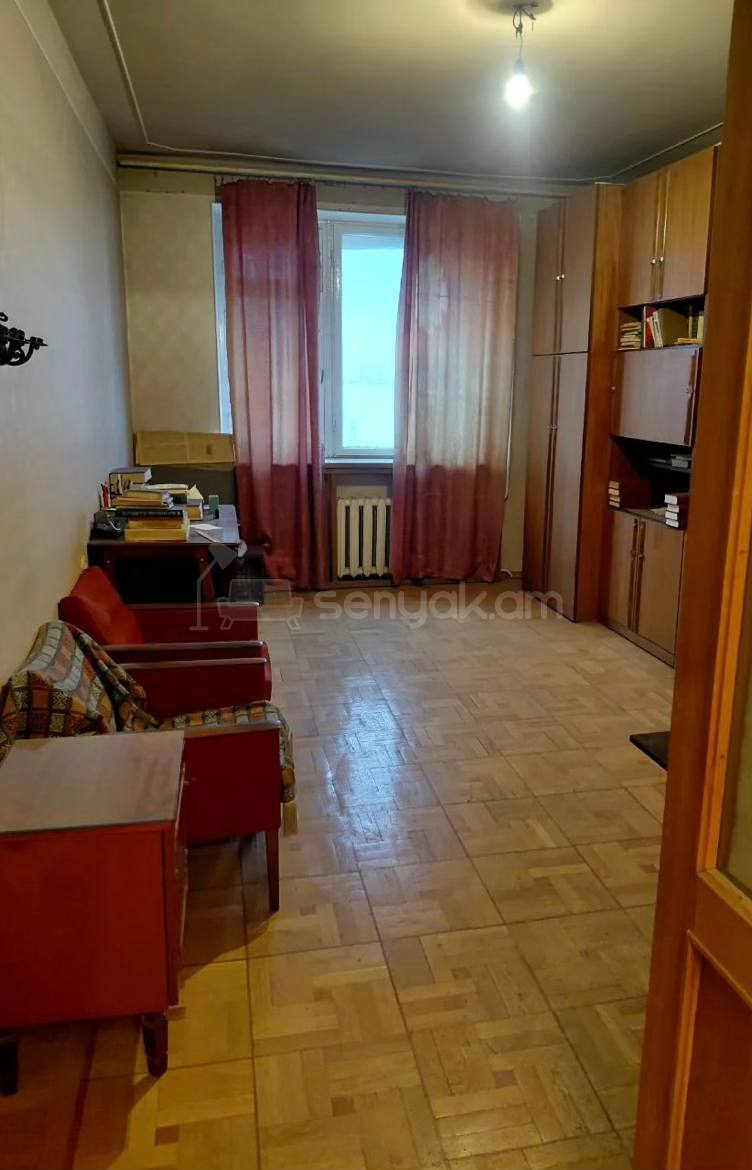 3 Սենյականոց Բնակարան Քարե Շենքում, 95քմ, 5/5 հարկ, Պետական Վիճակում