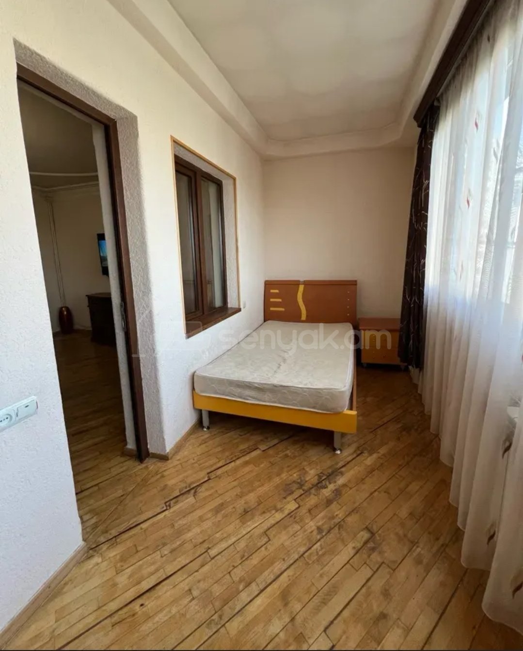 4 Սենյականոց Բնակարան, 98քմ, 9/9 հարկ, Նորմալ Վիճակում, Կահավորված, Արևկող