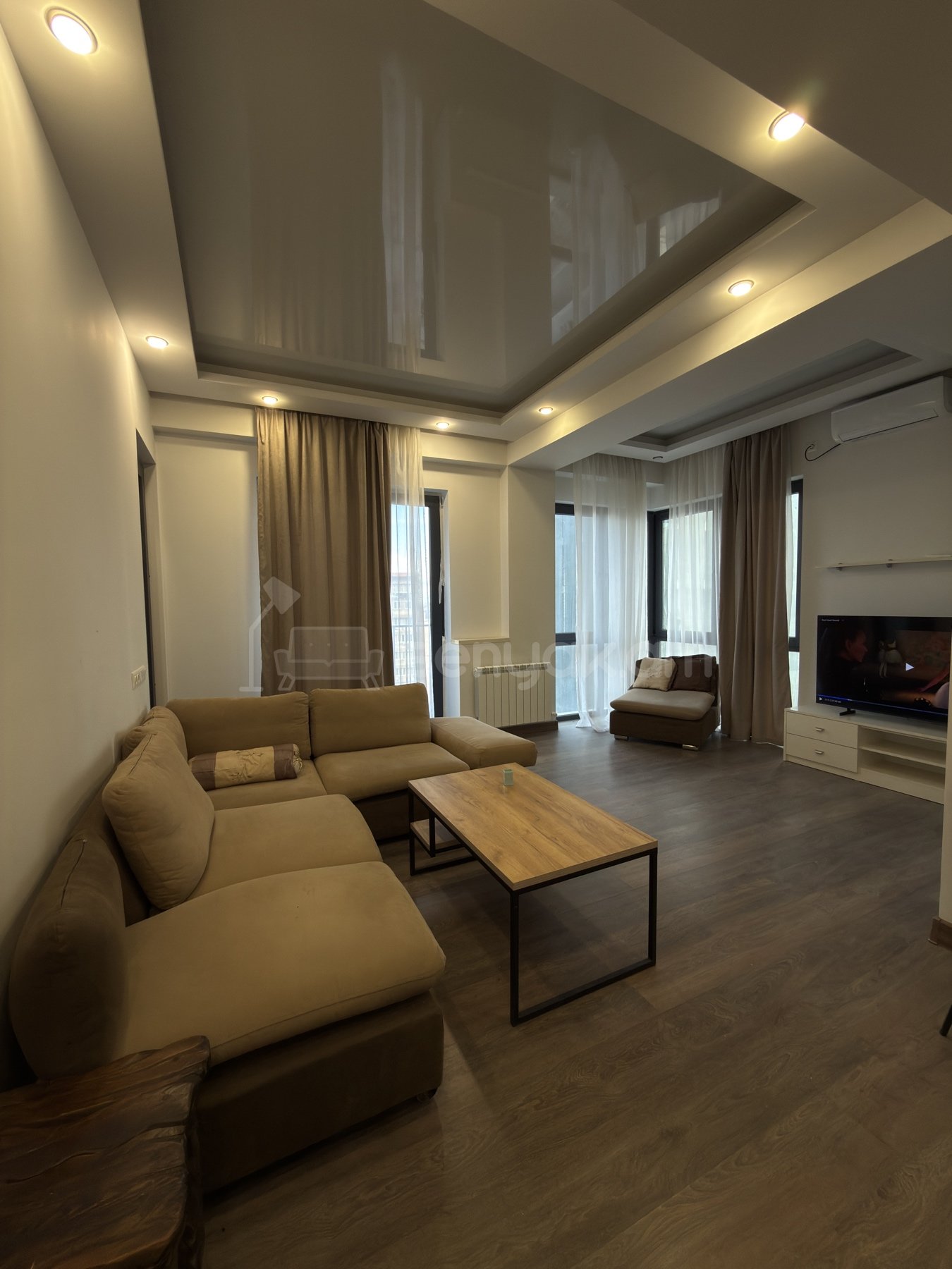 2 Սենյականոց Բնակարան Նորակառույցում, 67քմ, 6/13 հարկ, Կապիտալ Վերանորոգված, Կահավորված, Արևկող