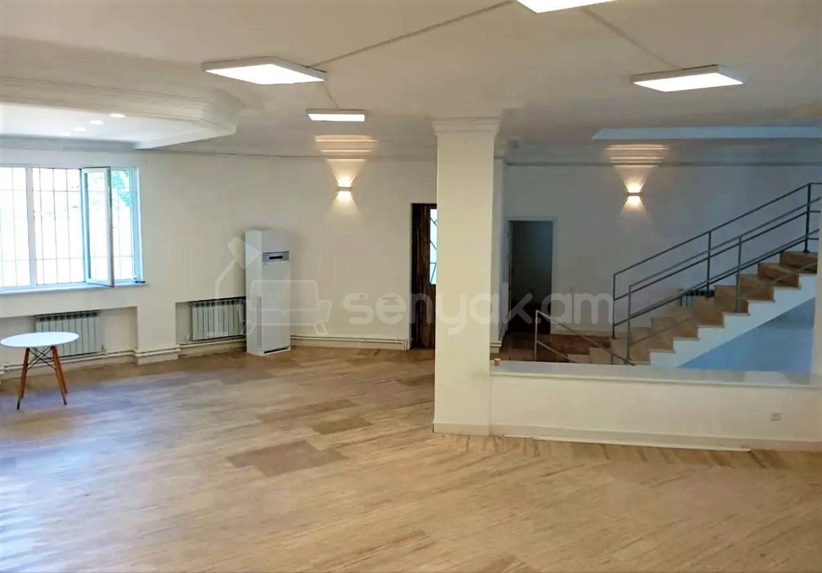 Օֆիսային Տարածք, 950քմ, Կապիտալ Վերանորոգված