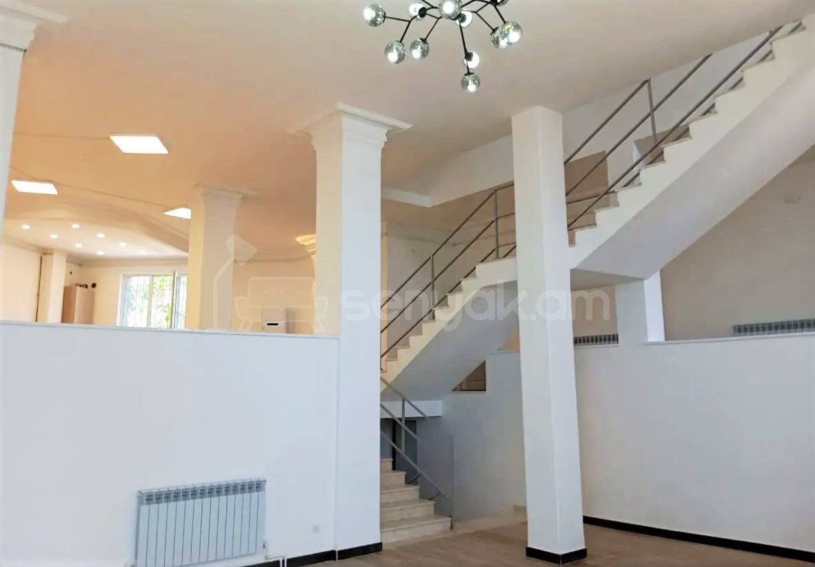 Օֆիսային Տարածք, 950քմ, Կապիտալ Վերանորոգված