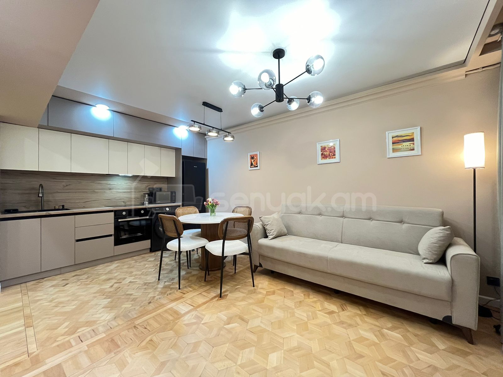 2 Սենյականոց Բնակարան, 40քմ, 2/9 հարկ, Կապիտալ Վերանորոգված, Կահավորված, Արևկող