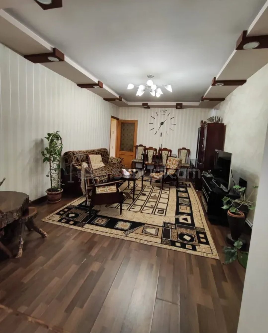 3 Սենյականոց Բնակարան, 80քմ, 8/9 հարկ, Նորմալ Վիճակում