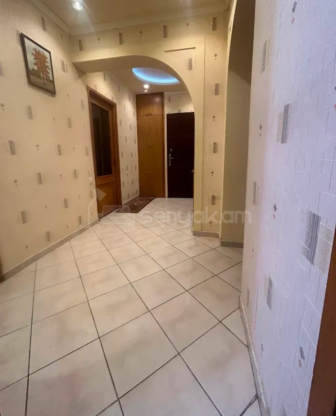 3 Սենյականոց Բնակարան, 80քմ, 8/9 հարկ, Նորմալ Վիճակում