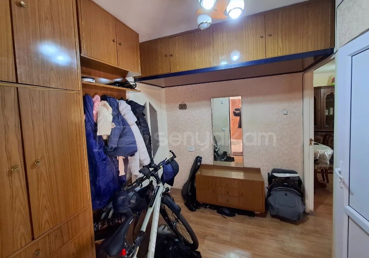 2 Սենյականոց Բնակարան, 50քմ, 4/4 հարկ, Նորմալ Վիճակում