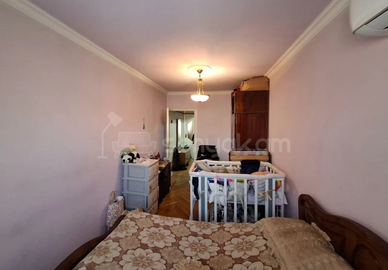 2 Սենյականոց Բնակարան, 50քմ, 4/4 հարկ, Նորմալ Վիճակում