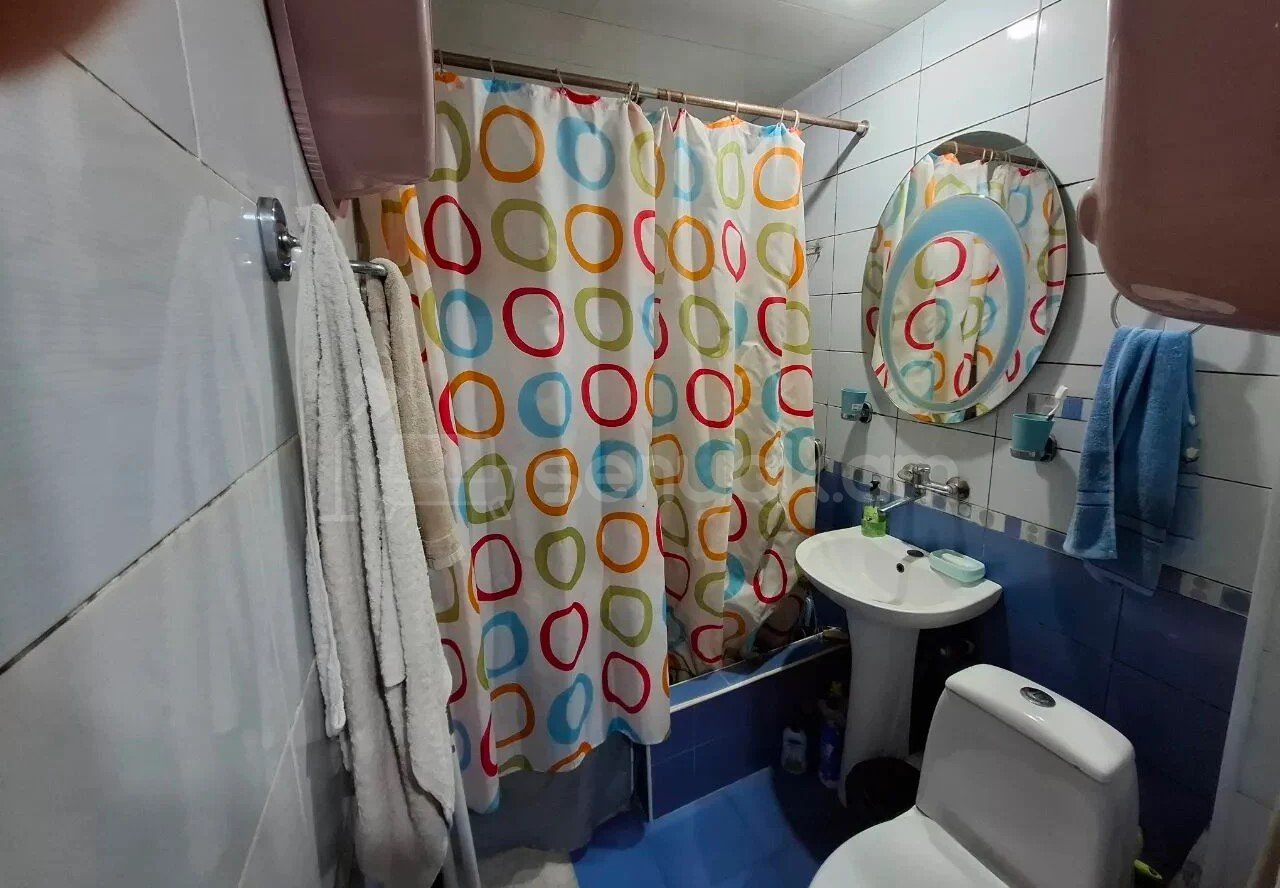 2 Սենյականոց Բնակարան, 50քմ, 4/4 հարկ, Նորմալ Վիճակում