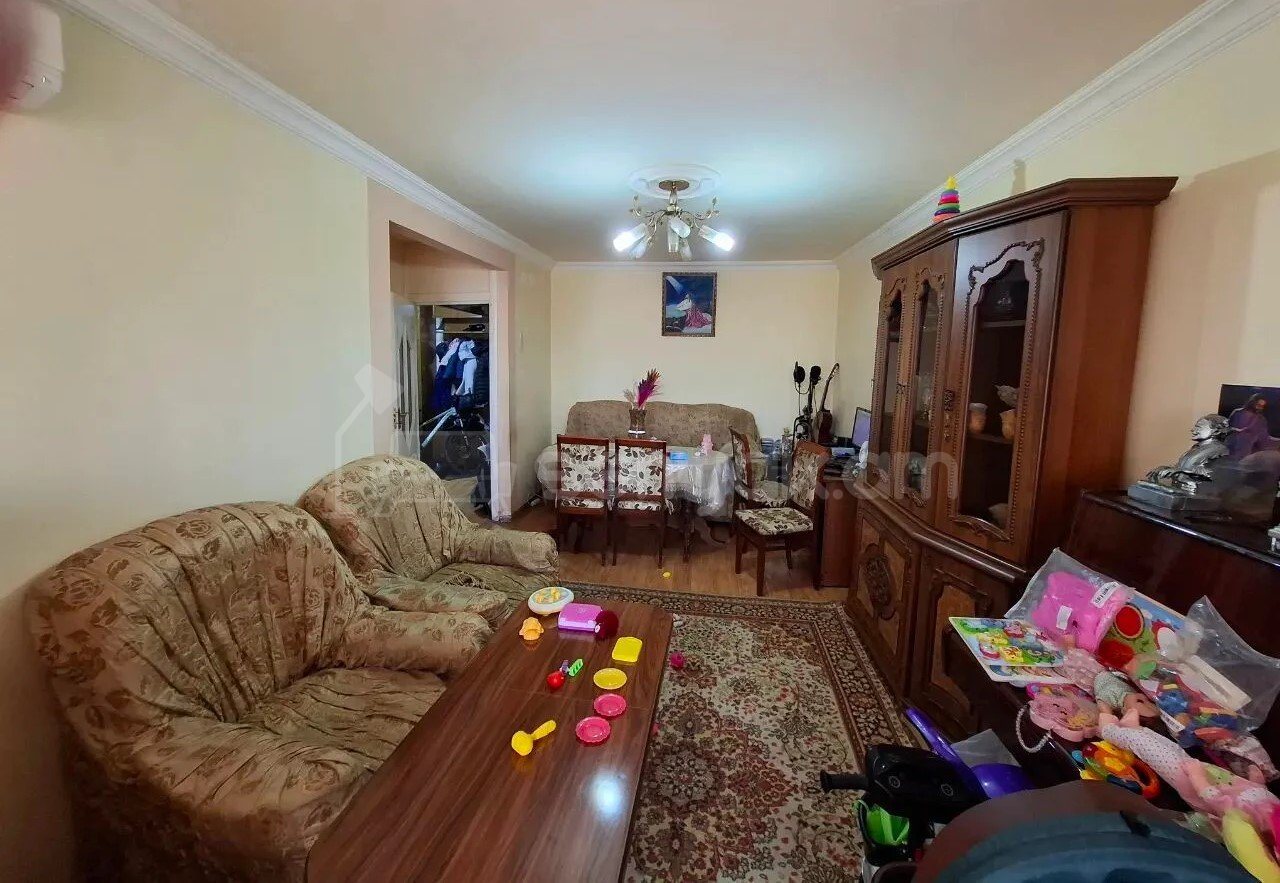 2 Սենյականոց Բնակարան, 50քմ, 4/4 հարկ, Նորմալ Վիճակում