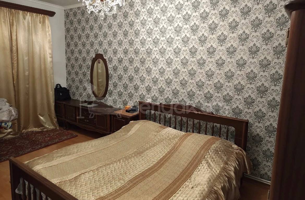 4 Սենյականոց Բնակարան Քարե Շենքում, 98քմ, 5/5 հարկ, Պետական Վիճակում