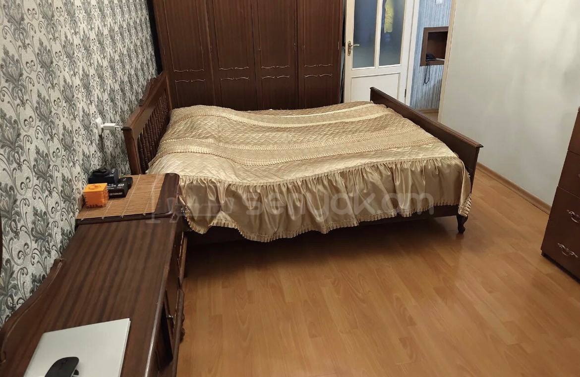 4 Սենյականոց Բնակարան Քարե Շենքում, 98քմ, 5/5 հարկ, Պետական Վիճակում