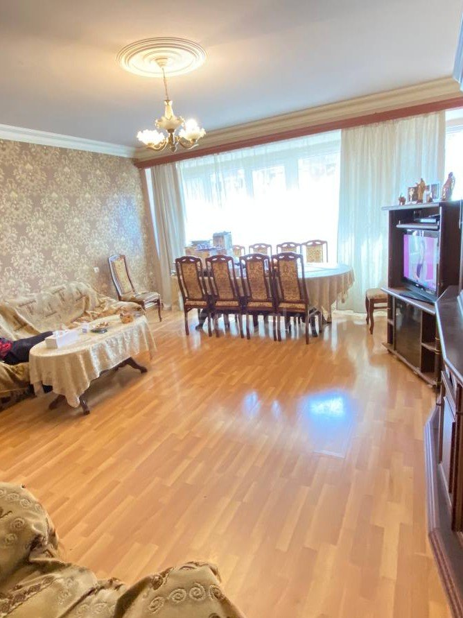 4 Սենյականոց Բնակարան, 90քմ, 2/9 հարկ, Կապիտալ Վերանորոգված