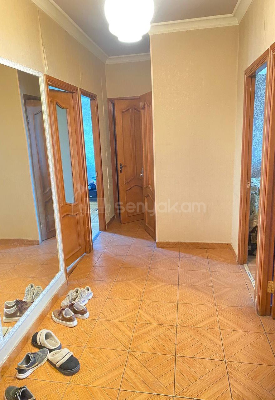 4 Սենյականոց Բնակարան, 90քմ, 2/9 հարկ, Կապիտալ Վերանորոգված