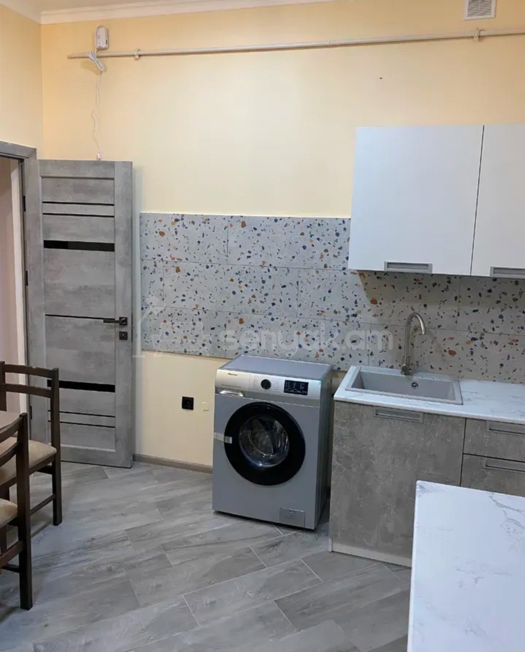 3 Սենյականոց Բնակարան Նորակառույցում, 71քմ, 2/4 հարկ, Կապիտալ Վերանորոգված, Կահավորված, Արևկող