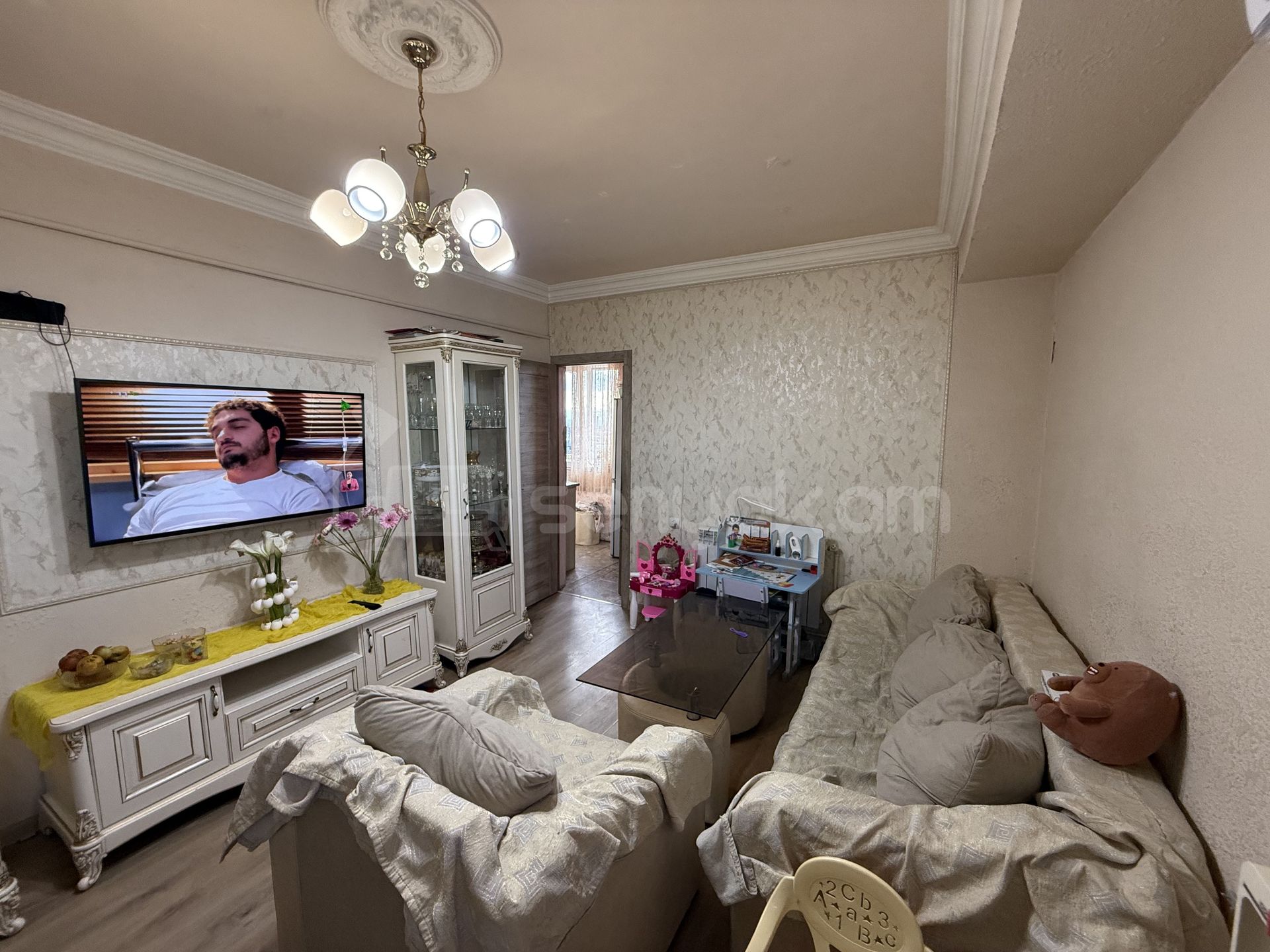 3 Սենյականոց Բնակարան, 45քմ, 9/9 հարկ, Կապիտալ Վերանորոգված