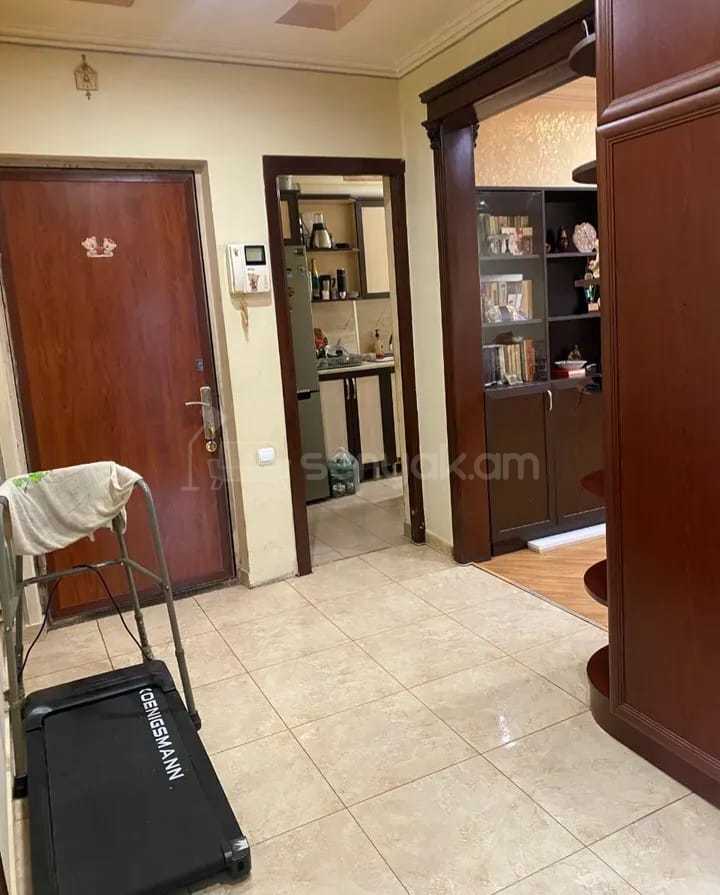 3 Սենյականոց Բնակարան, 72քմ, 1/9 հարկ, Կապիտալ Վերանորոգված