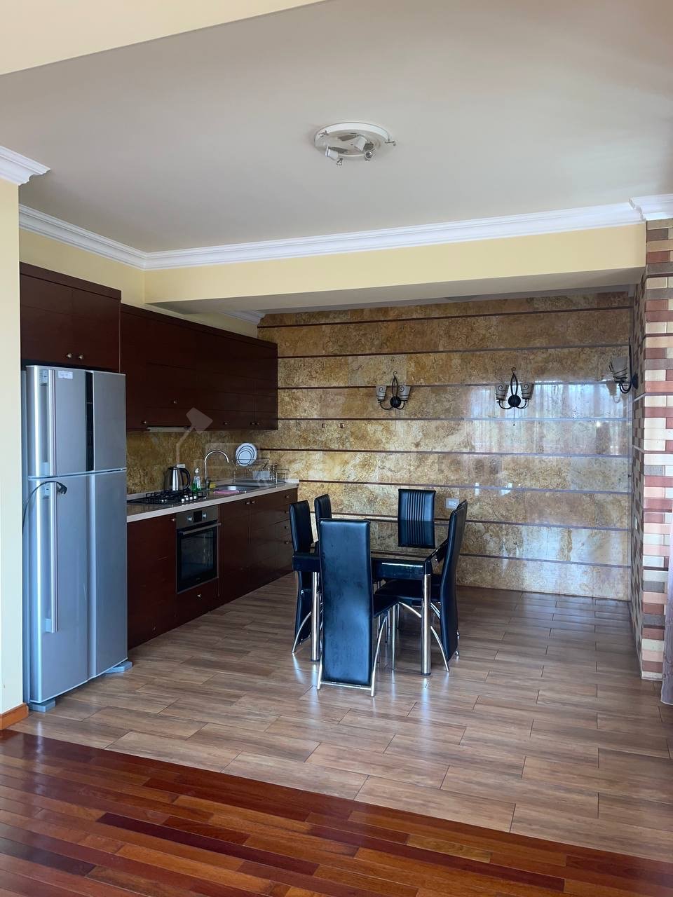 3 Սենյականոց Բնակարան, 105քմ, 6/7 հարկ, Դիզայներական Վերանորոգված