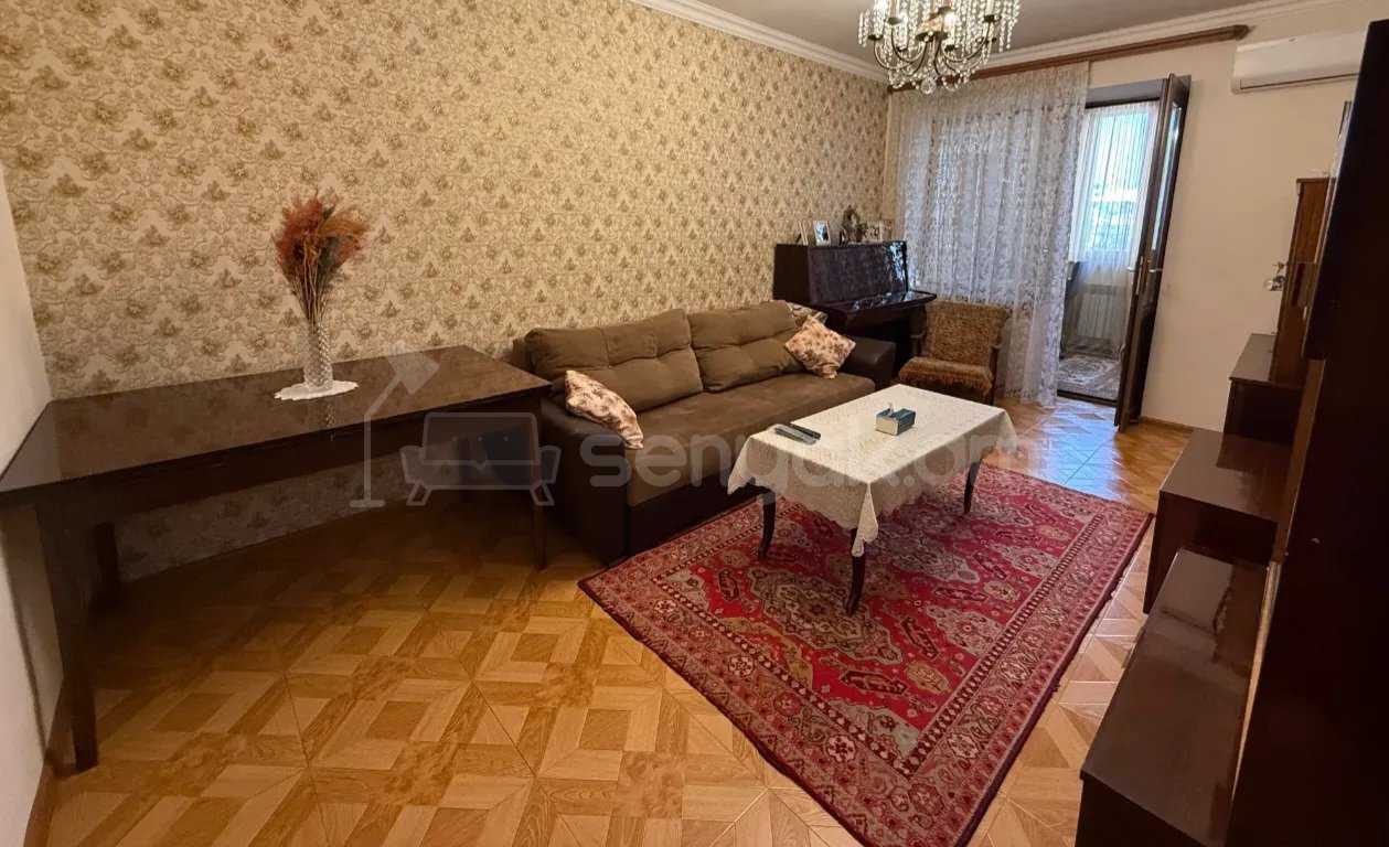 3 Սենյականոց Բնակարան Քարե Շենքում, 65քմ, 5/5 հարկ, Կապիտալ Վերանորոգված