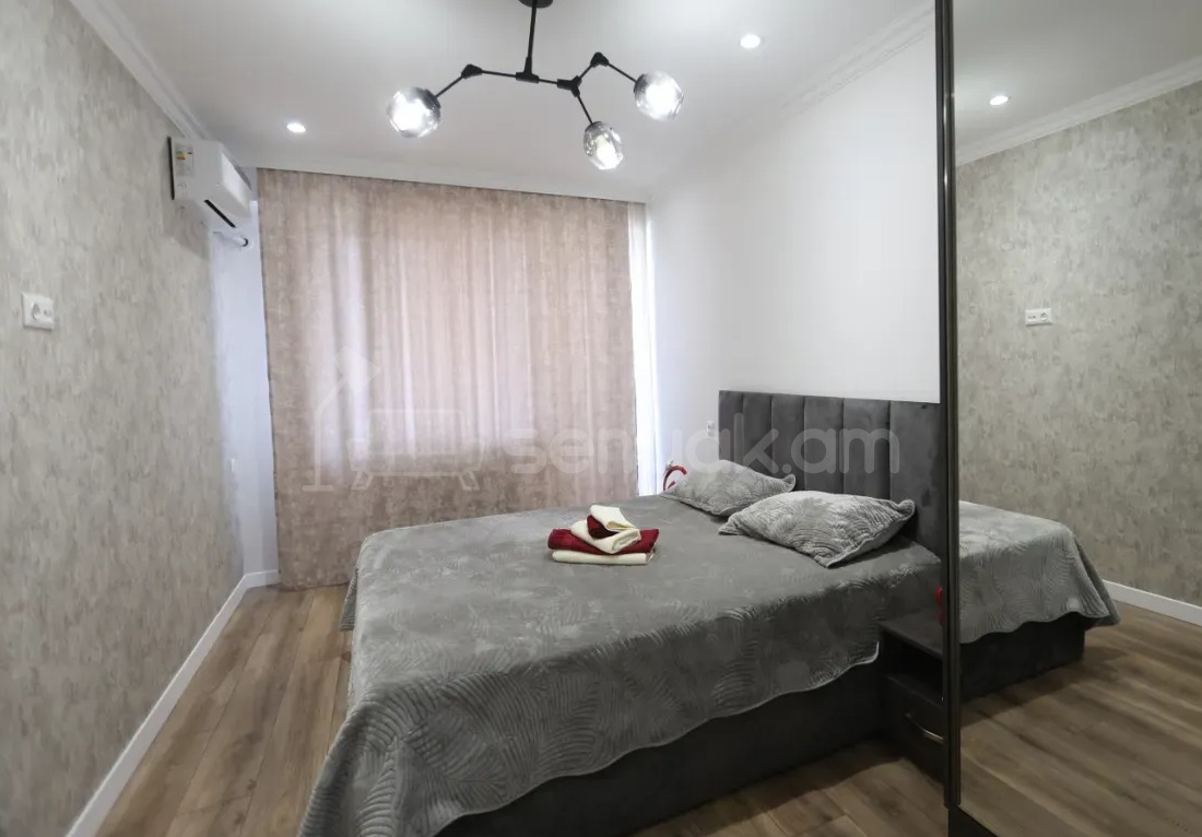 3 Սենյականոց Բնակարան, 71քմ, 8/9 հարկ, Դիզայներական Վերանորոգված, Կահավորված, Արևկող