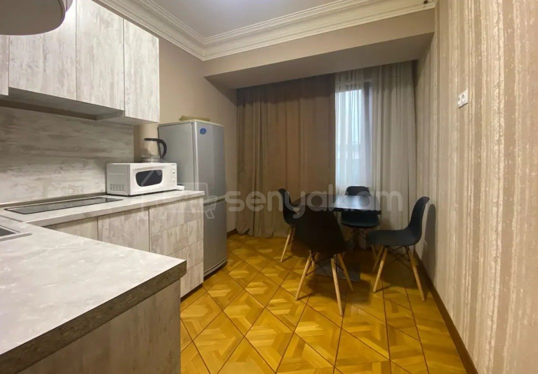 1 Սենյականոց Բնակարան Քարե Շենքում, 45քմ, 4/5 հարկ, Կապիտալ Վերանորոգված, Կահավորված, Արևկող