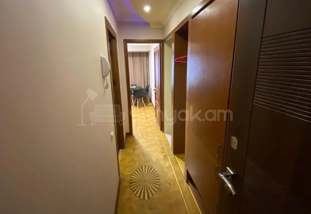 1 Սենյականոց Բնակարան Քարե Շենքում, 45քմ, 4/5 հարկ, Կապիտալ Վերանորոգված, Կահավորված, Արևկող